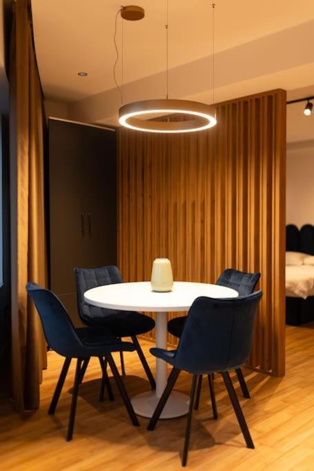 Nest Inn Azure Apartment Cluj-Napoca Buitenkant foto