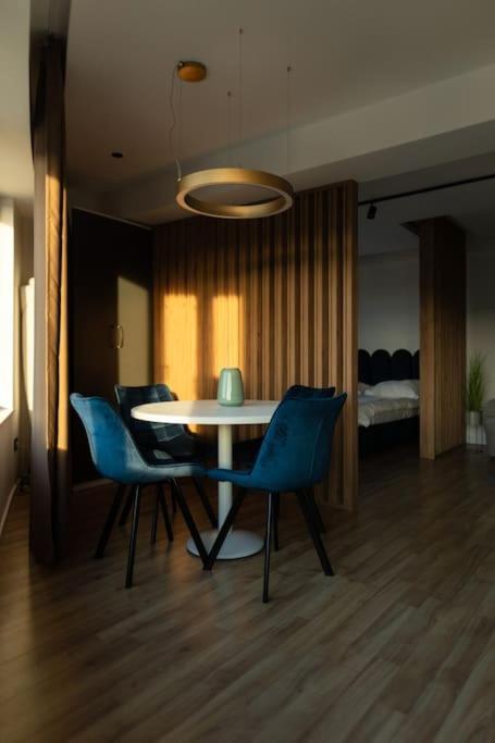 Nest Inn Azure Apartment Cluj-Napoca Buitenkant foto